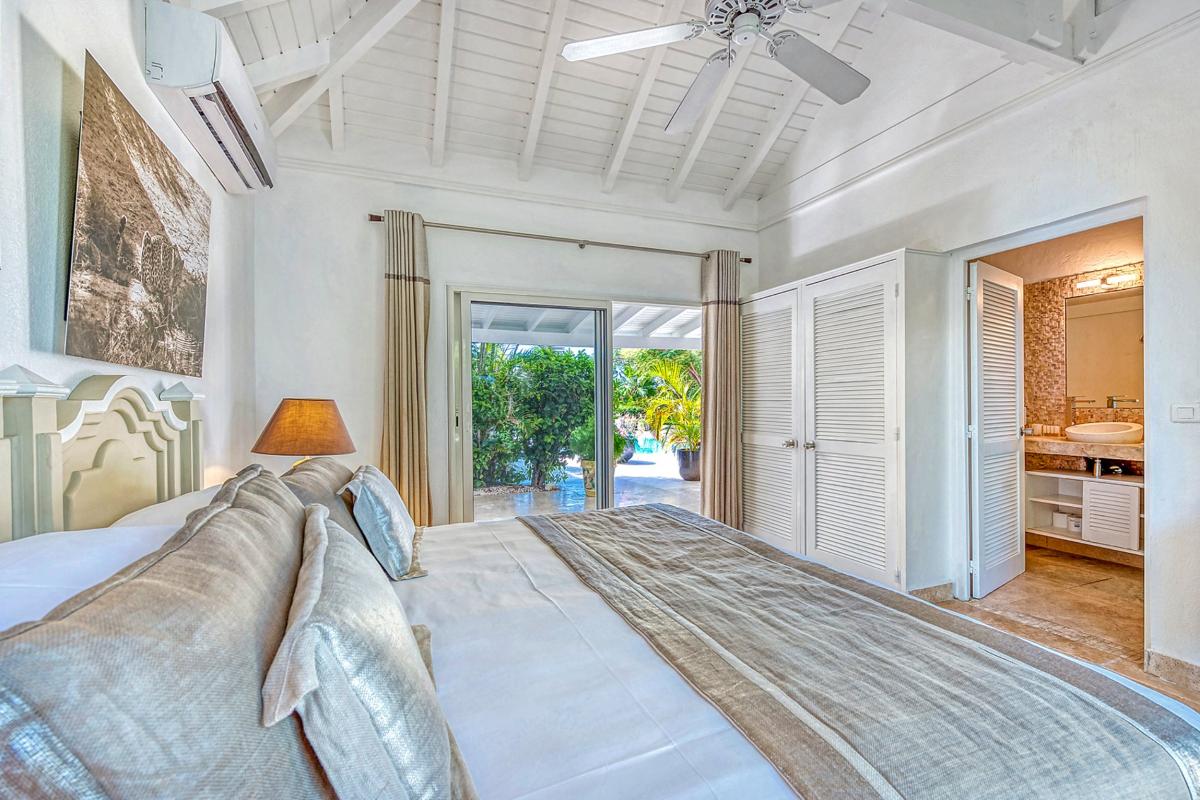 Villa rental Terres Basses St Martin - Bedroom 1